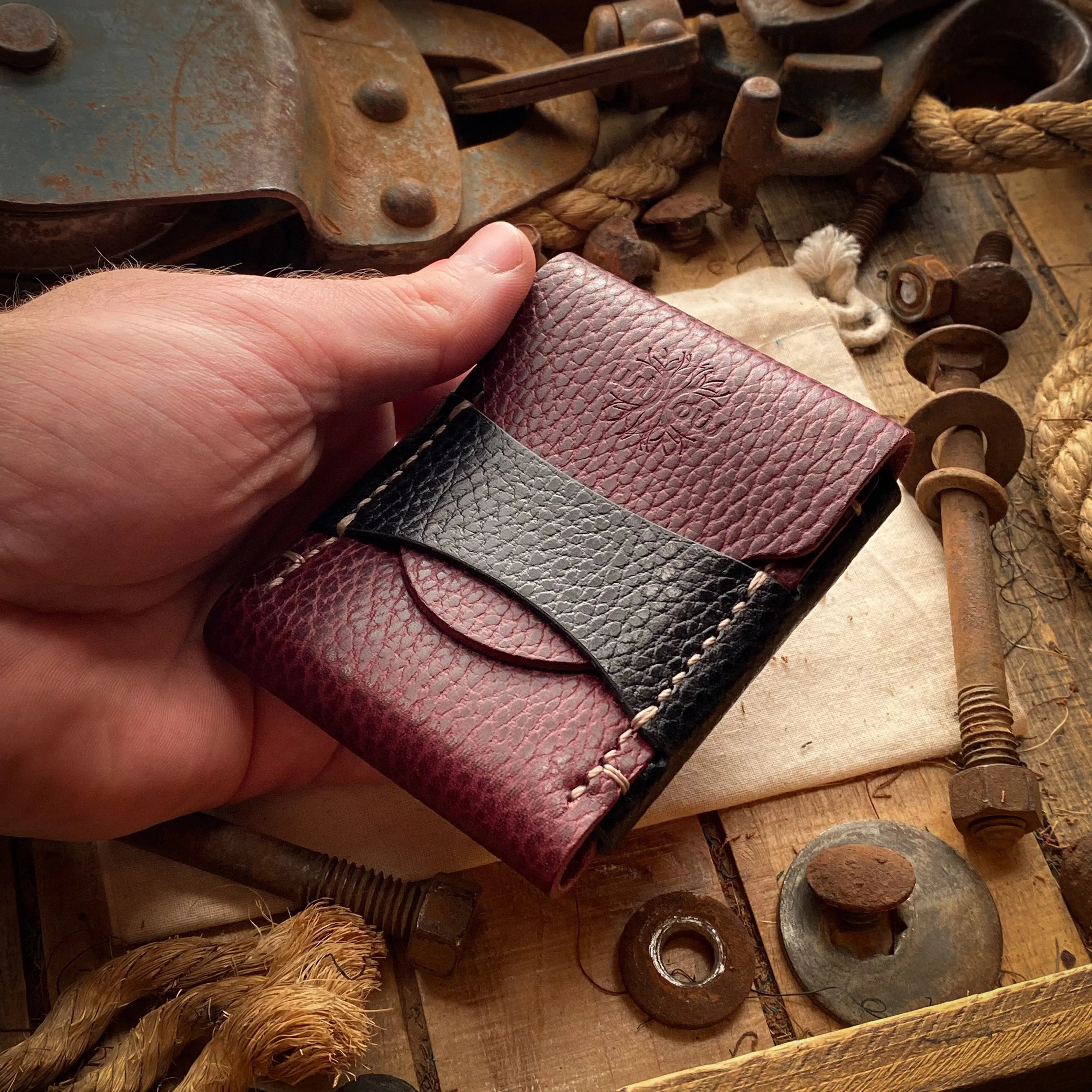 Original Luxe Minimalist Wallet - Bordeaux Dollaro and Black Dollaro